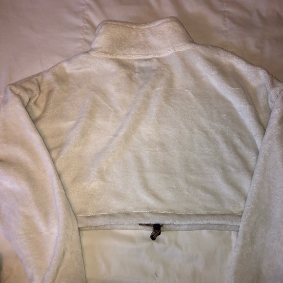 White Fuzzy cropped sweater - Picture 3 of 3